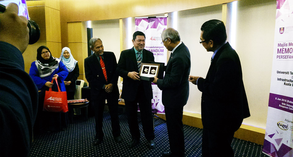 IUKL Signs MoU with UiTM - Infrastructure University Kuala 