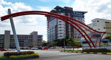 march-2022-semester-iukl-welcomes-students-back-to-campus